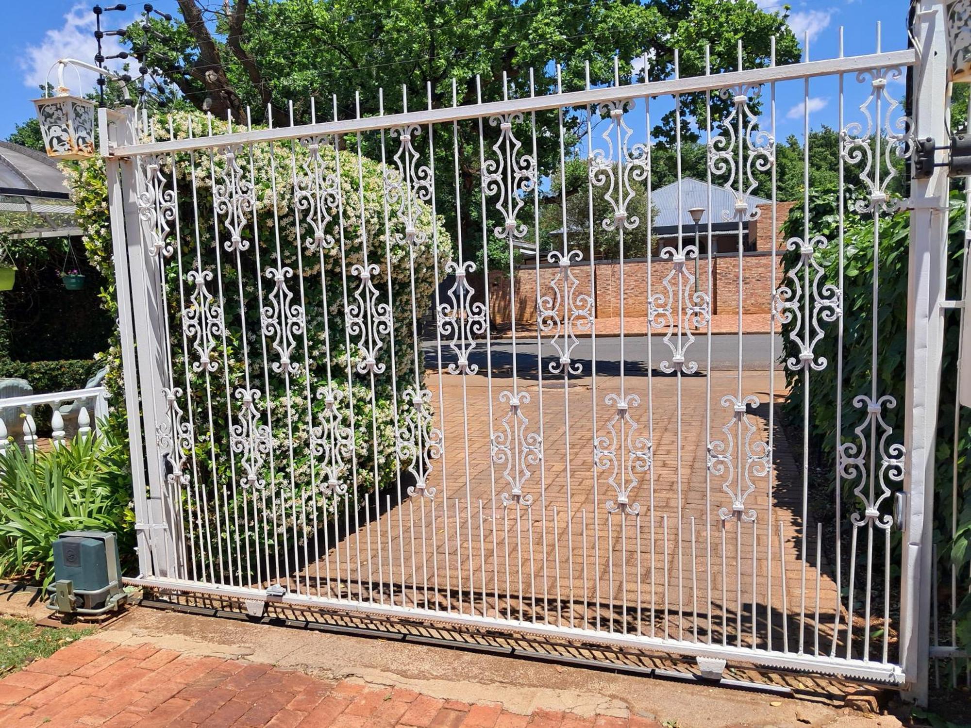 Jakkalsdraai Guest House Potchefstroom Eksteriør bilde